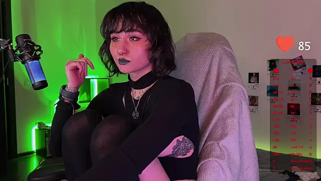 deadlysweet online show from 01/18/25, 01:41