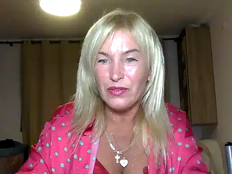 Snapshot of diana58 chatting on 09/25/25, 04:24 diana58 online show from 09/25/25, 04:24