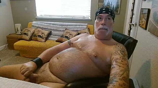 musclebearnips online show from 06/12/26, 10:07
