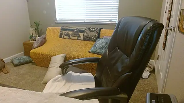 musclebearnips online show from 09/17/25, 06:32