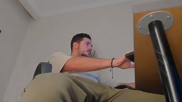 JoshKnights online show from 11/04/25, 06:28