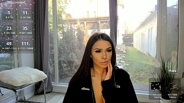 Snapshot of Selena_Reeves chatting on 03/04/25, 06:47 Selena Reeves online show from 03/04/25, 06:47
