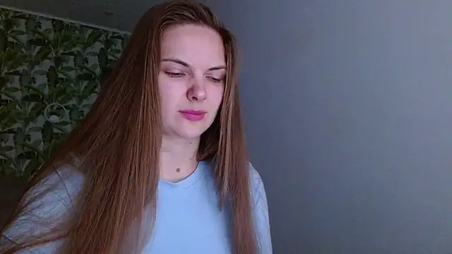 Olivia shine online show from 10/11/25, 04:24