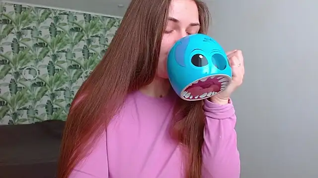 Olivia shine online show from 03/11/26, 05:34