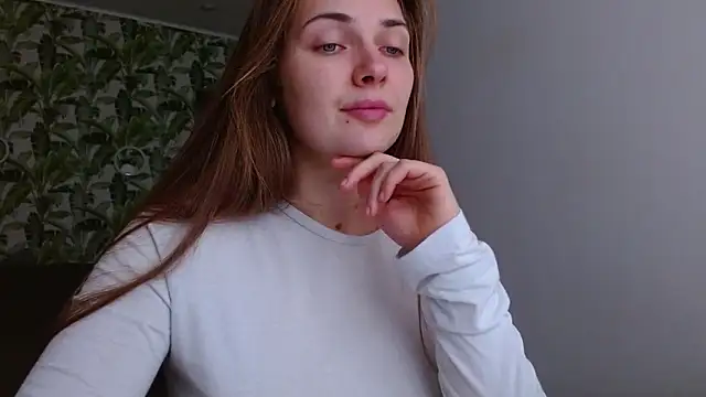 Olivia shine online show from 10/27/25, 05:19