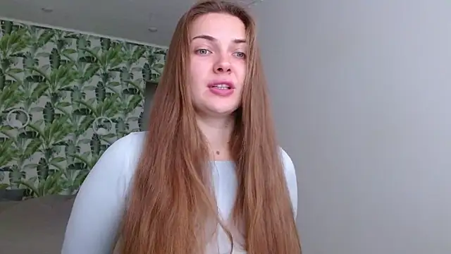 Olivia shine online show from 10/17/25, 04:27