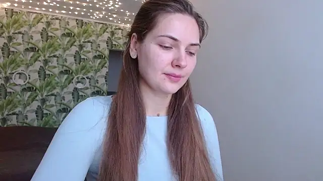 Olivia shine online show from 10/24/25, 04:22