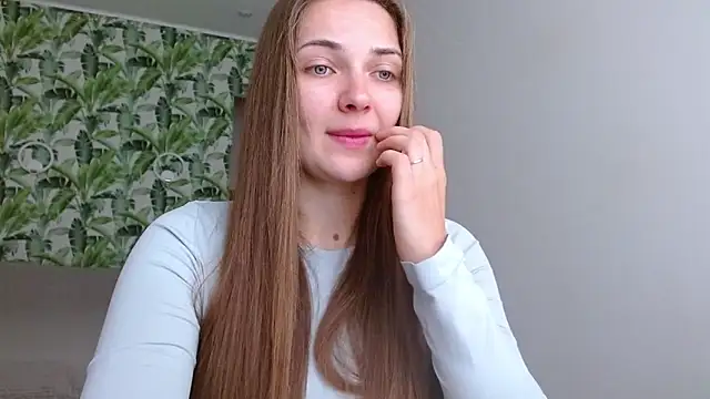 Olivia shine online show from 09/27/25, 04:29