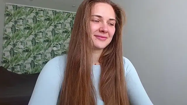 Olivia shine online show from 10/26/25, 05:19