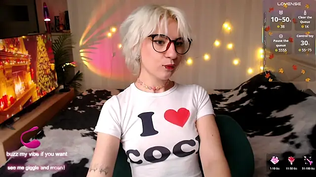 Snapshot of _Moonlight_t chatting on 12/03/25, 08:58 Moonlight t online show from 12/03/25, 08:58