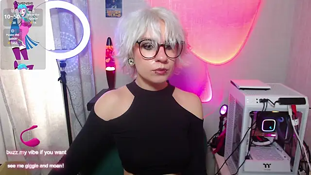 Snapshot of _Moonlight_t chatting on 10/06/25, 08:37 Moonlight t online show from 10/06/25, 08:37