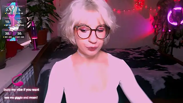 Snapshot of _Moonlight_t chatting on 09/22/25, 11:16 Moonlight t online show from 09/22/25, 11:16