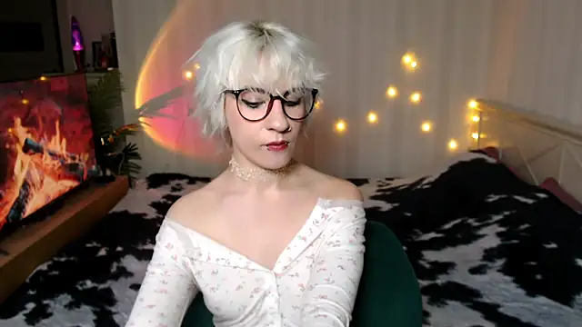 Snapshot of _Moonlight_t chatting on 11/22/25, 08:02 Moonlight t online show from 11/22/25, 08:02