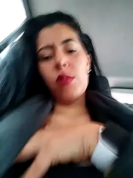 Snapshot of Emily_Wane chatting on 10/19/25, 04:43 Emily Wane online show from 10/19/25, 04:43