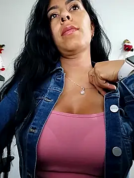 Emily Wane online show from 12/17/25, 04:45