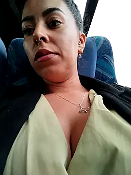 Snapshot of Emily_Wane chatting on 09/27/25, 04:13 Emily Wane online show from 09/27/25, 04:13