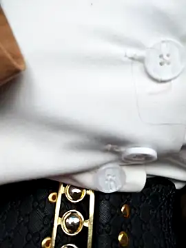 Emily Wane online show from 11/22/25, 04:17