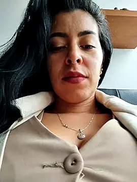 Snapshot of Emily_Wane chatting on 10/18/25, 04:42 Emily Wane online show from 10/18/25, 04:42