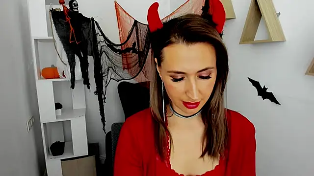 Snapshot of PassionGlow chatting on 10/31/25, 03:47 PassionGlow online show from 10/31/25, 03:47