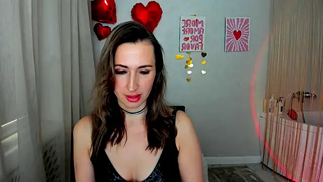 Snapshot of PassionGlow chatting on 02/19/26, 04:31 PassionGlow online show from 02/19/26, 04:31