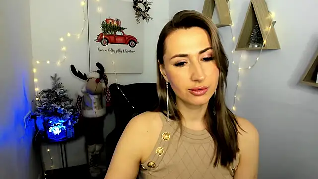 Snapshot of PassionGlow chatting on 12/21/25, 03:08 PassionGlow online show from 12/21/25, 03:08