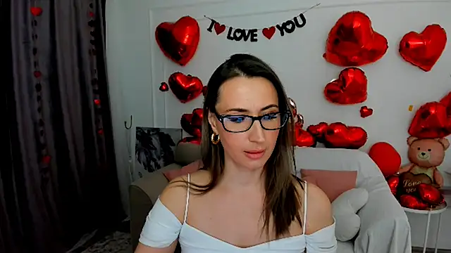 Snapshot of PassionGlow chatting on 02/13/26, 03:28 PassionGlow online show from 02/13/26, 03:28