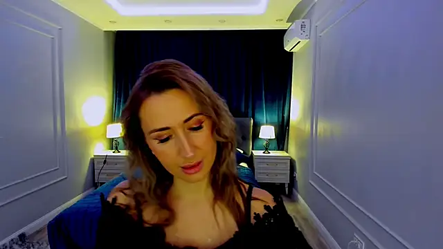 Snapshot of PassionGlow chatting on 11/25/25, 07:36 PassionGlow online show from 11/25/25, 07:36