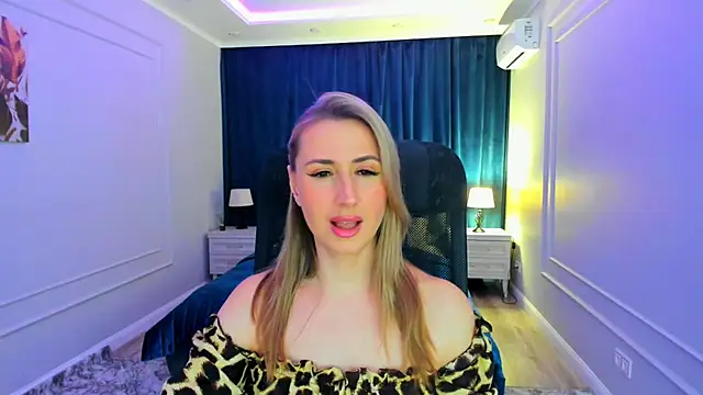 Snapshot of PassionGlow chatting on 03/11/25, 07:36 PassionGlow online show from 03/11/25, 07:36