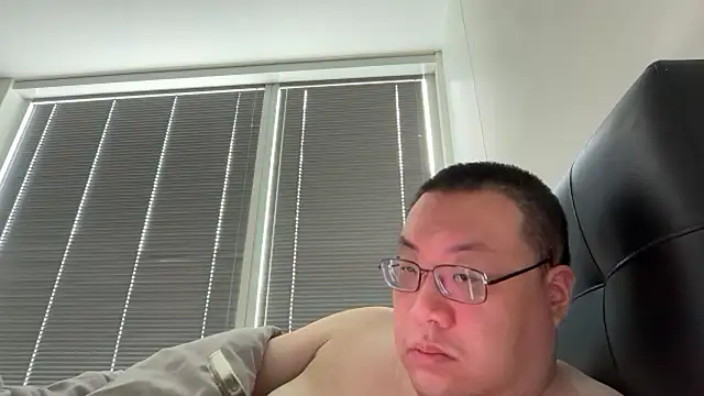 Snapshot of slaveasianboy chatting on 06/06/26, 06:57 slaveasianboy online show from 06/06/26, 06:57