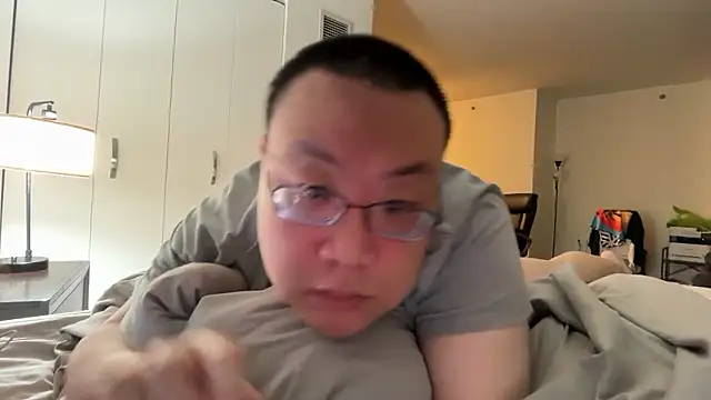 Snapshot of slaveasianboy chatting on 07/15/26, 08:43 slaveasianboy online show from 07/15/26, 08:43