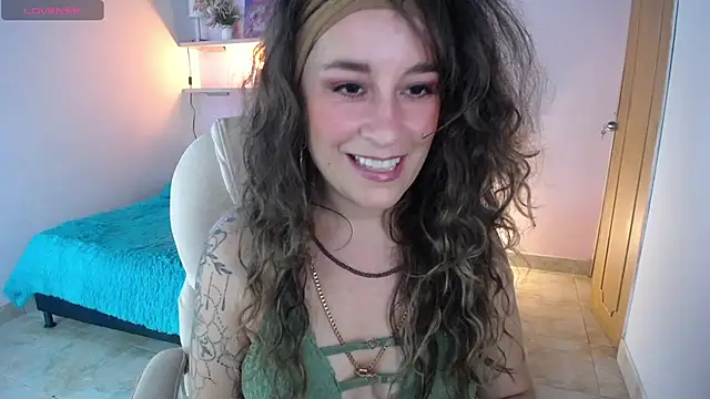 Paula Paz online show from 09/11/25, 01:55