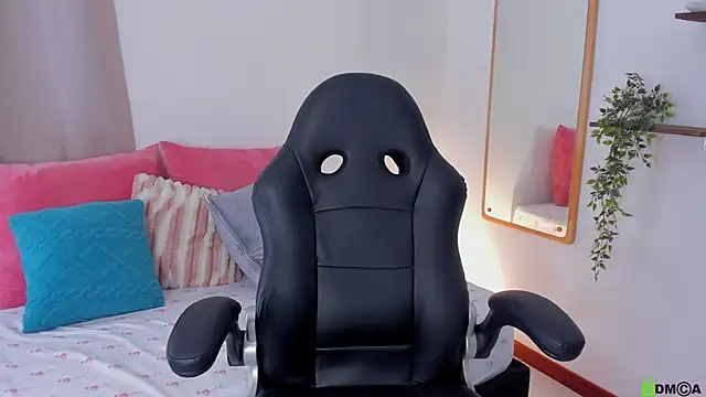 april  stone online show from 11/20/25, 07:36