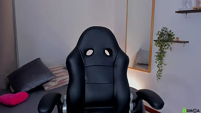 april  stone online show from 02/04/26, 11:33