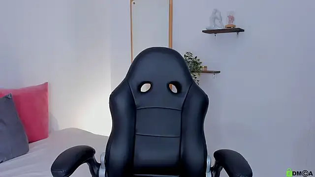 april  stone online show from 01/14/26, 09:40