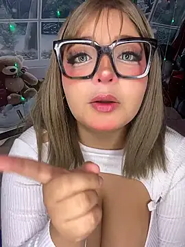 CharlotteMillers online show from 12/18/25, 02:49