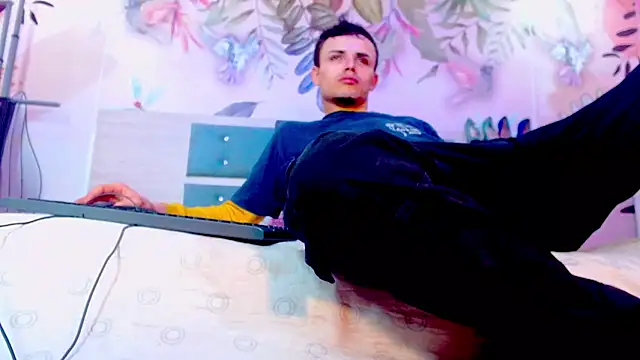 lobahugecockts online show from 01/03/25, 10:09