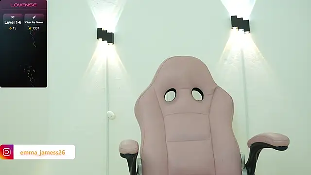 Snapshot of Emma_jamess chatting on 02/27/26, 03:40 Emma jamess online show from 02/27/26, 03:40