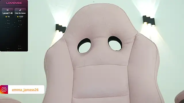 Emma jamess online show from 04/18/26, 03:20