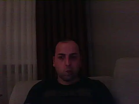 Snapshot of Yldrmm_9553 chatting on 05/29/26, 09:43 Yldrmm 9553 online show from 05/29/26, 09:43