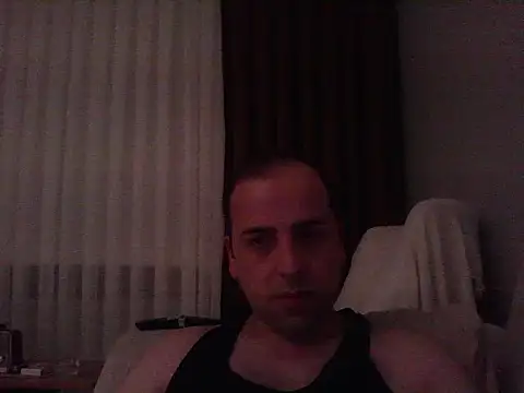 Snapshot of Yldrmm_9553 chatting on 06/21/26, 08:36 Yldrmm 9553 online show from 06/21/26, 08:36