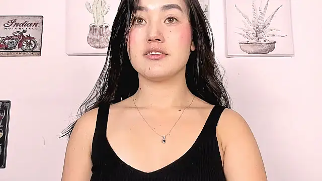 olivia22love online show from 11/25/25, 12:16