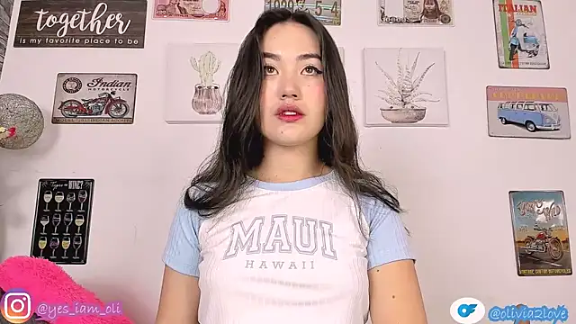 olivia22love online show from 11/05/25, 12:08