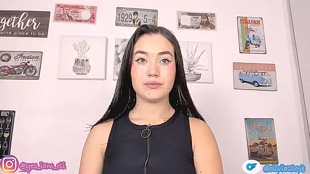 olivia22love online show from 10/31/25, 11:51