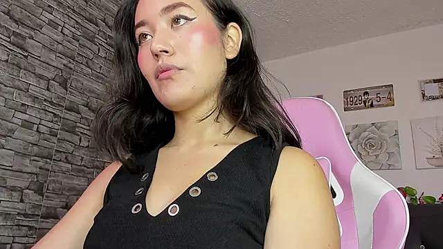 Snapshot of olivia22love chatting on 02/01/25, 01:30 olivia22love online show from 02/01/25, 01:30