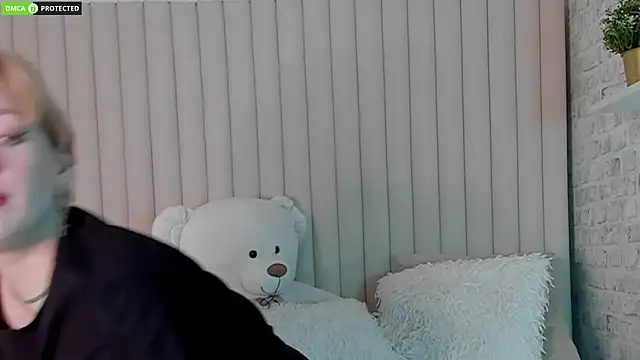 RachelCart online show from 11/17/25, 03:10