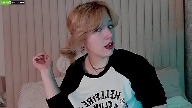 RachelCart online show from 11/18/25, 03:10