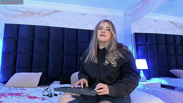 EVELIN MASON online show from 01/14/26, 09:51