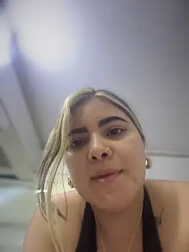 EVELIN MASON online show from 12/04/25, 10:42