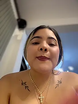 Snapshot of EVELIN_MASON chatting on 05/18/26, 04:07 EVELIN MASON online show from 05/18/26, 04:07