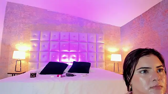 EVELIN MASON online show from 09/18/25, 09:18